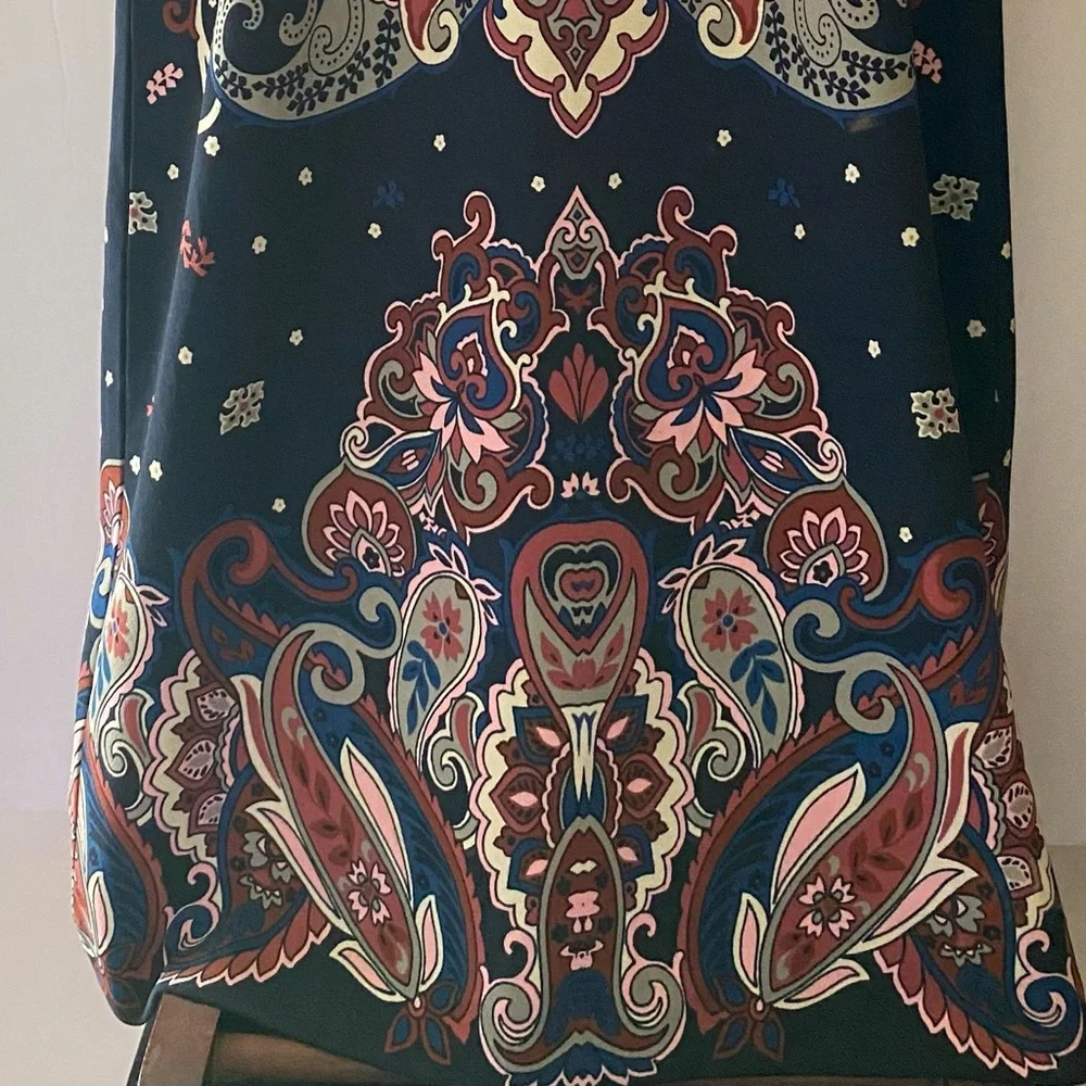 Banana Republic M dress. Sheath style. Sleeveless. Polyester and spandex. - Picture 3 of 11